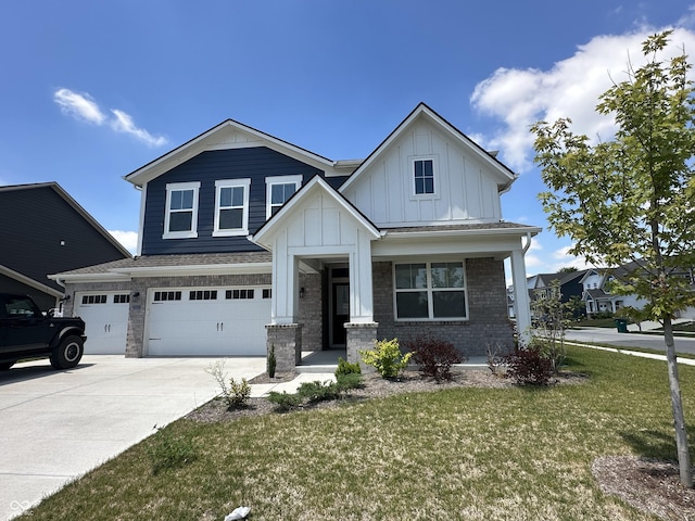 view of front of house featuring a garage, a porch, and a front lawn