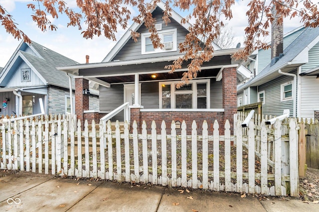 view of front of property with covered porch