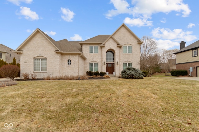 view of front of house featuring a front yard