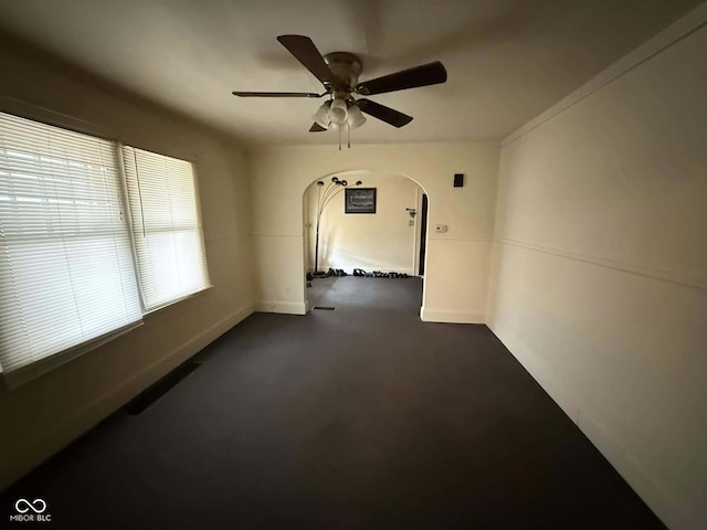 empty room with ceiling fan