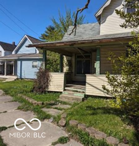 view of front of house featuring a porch