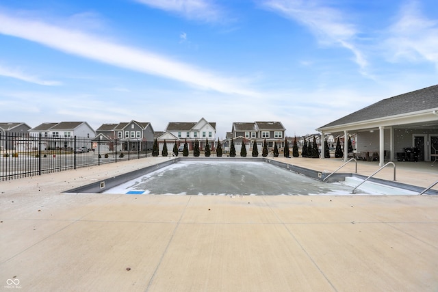 view of swimming pool