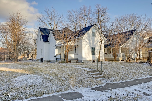 view of front of house