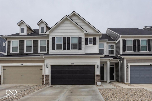 view of front facade featuring a garage