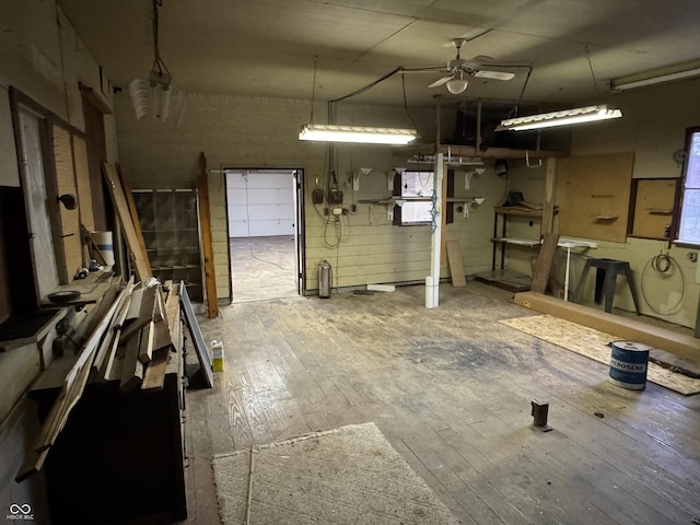 garage featuring ceiling fan