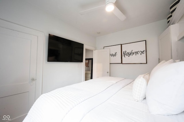 bedroom featuring ceiling fan