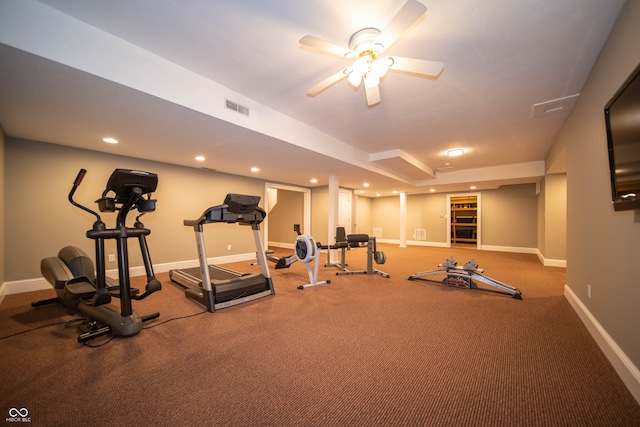 exercise room featuring visible vents, recessed lighting, a ceiling fan, and baseboards