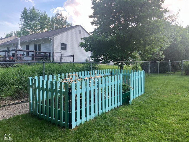 exterior space featuring fence