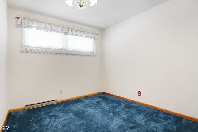 unfurnished room featuring carpet, visible vents, baseboards, and an inviting chandelier