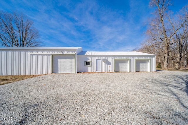 view of detached garage