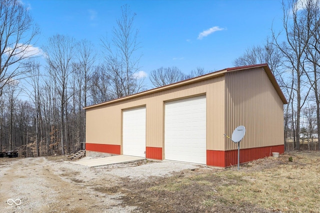 view of detached garage