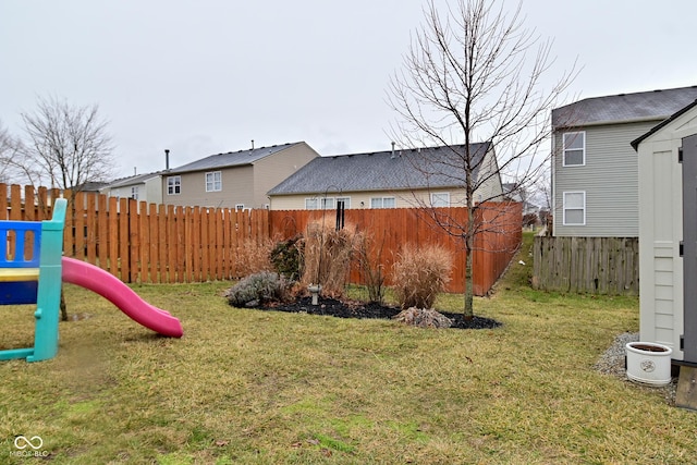 view of yard featuring fence