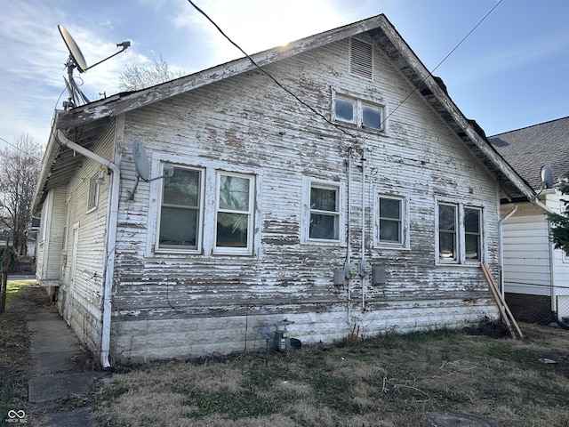 view of side of home