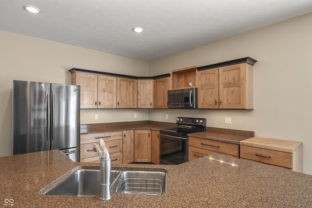 kitchen featuring stainless steel appliances, recessed lighting, a sink, and open shelves