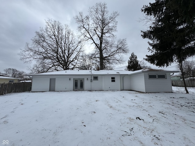 exterior space featuring fence