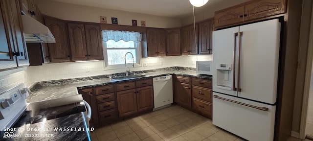 kitchen with light tile patterned flooring, white appliances, a sink, range hood, and tasteful backsplash