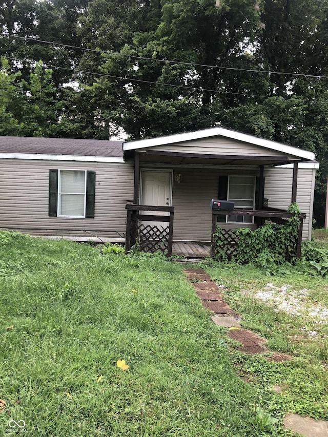 4005 Texas Pike, Spencer, IN 47460 - view of front of property with covered porch and a front yard