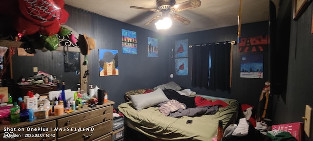 bedroom featuring a ceiling fan