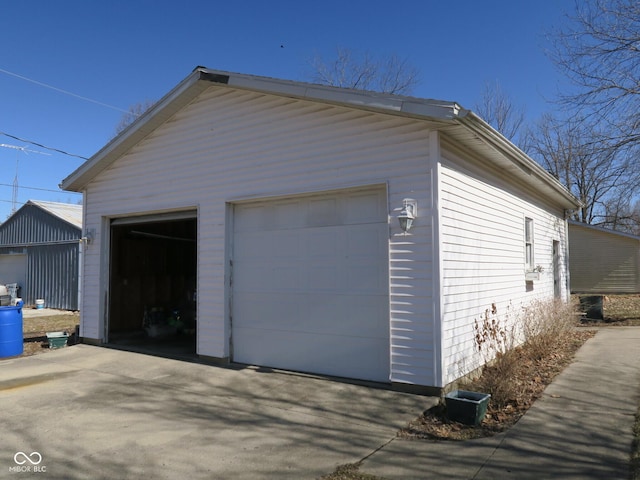 view of detached garage