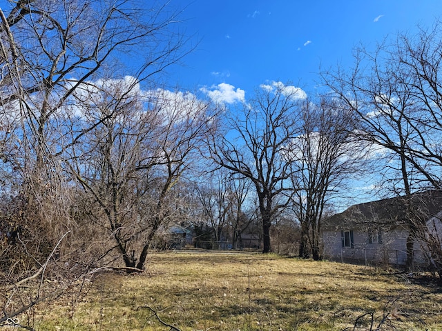 Listing photo 3 for 921 S 15th St, Terre Haute IN 47807