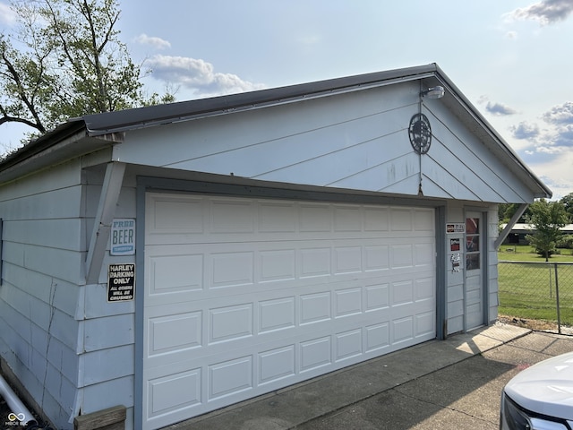 245 W Dixie Bee Rd, Veedersburg, IN 47987 - view of detached garage