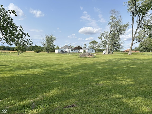 245 W Dixie Bee Rd, Veedersburg, IN 47987 - view of grassy yard