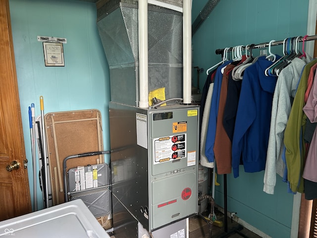 245 W Dixie Bee Rd, Veedersburg, IN 47987 - view of utility room