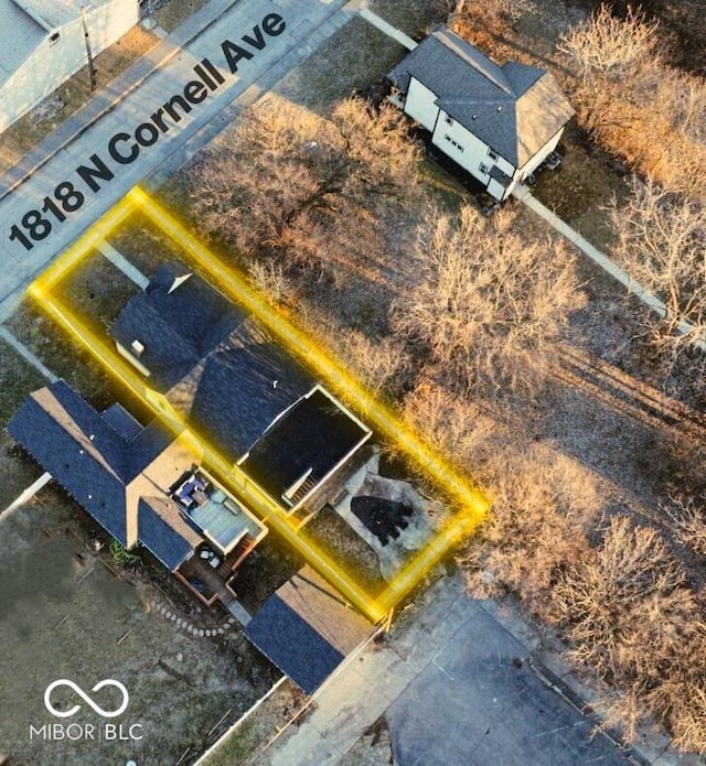 1818 N Cornell Ave, Indianapolis, IN 46202 - drone / aerial view