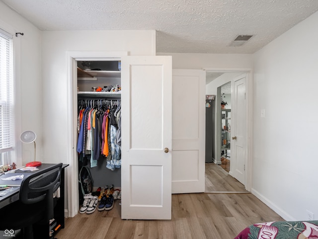 closet with visible vents