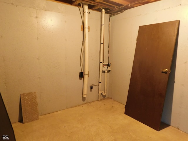 view of unfinished basement