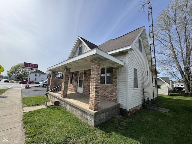 324 W 1st St, Rushville, IN 46173 - photo 2