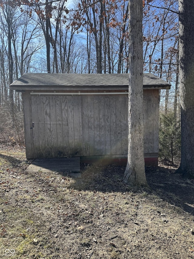 view of outbuilding with an outbuilding