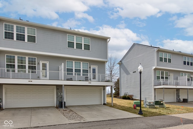 view of front of property with a garage and driveway