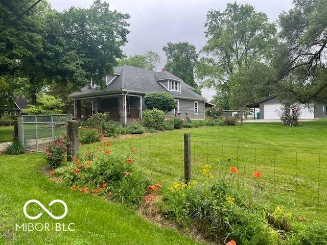 5533 Wilson Way, Jamestown, IN 46147 - view of yard with a detached garage