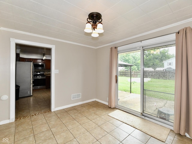 unfurnished room with light tile patterned floors, baseboards, visible vents, crown molding, and a chandelier