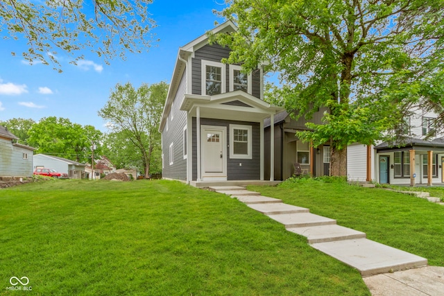 view of front facade featuring a front lawn