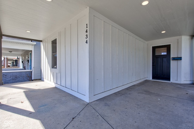 view of property entrance