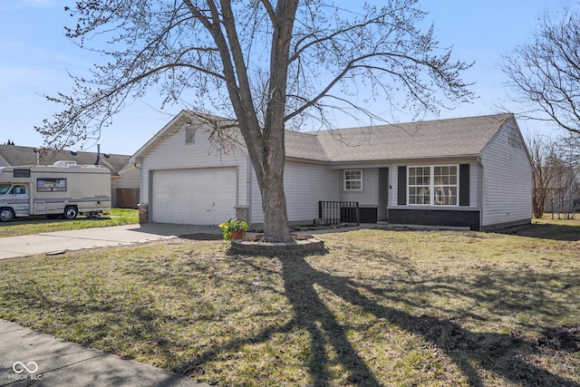 single story home featuring a shingled roof, a front yard, driveway, and an attached garage