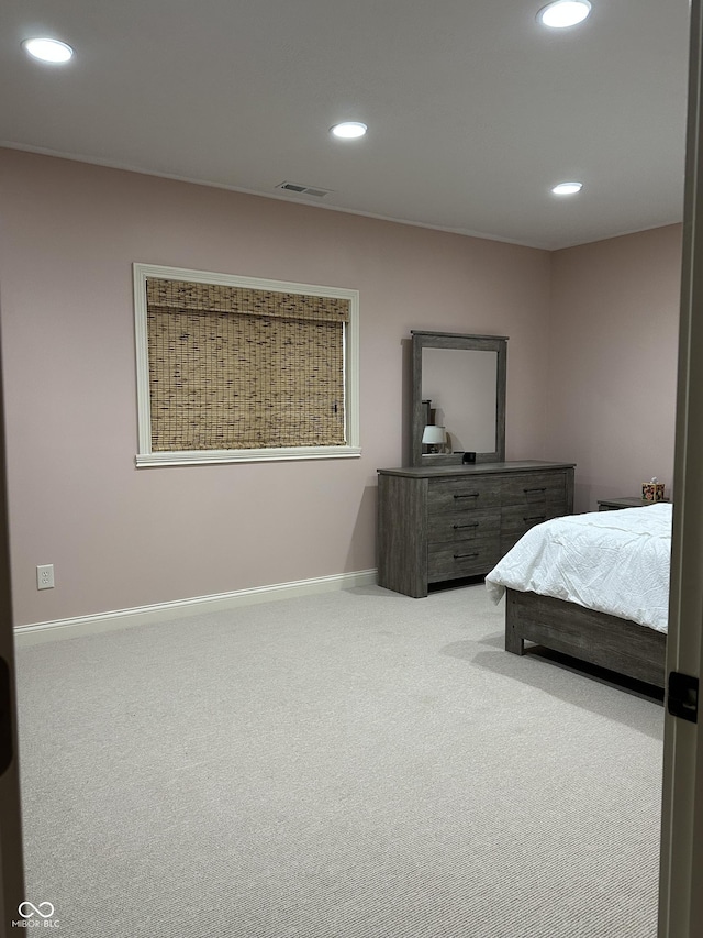 bedroom featuring carpet, visible vents, baseboards, and recessed lighting