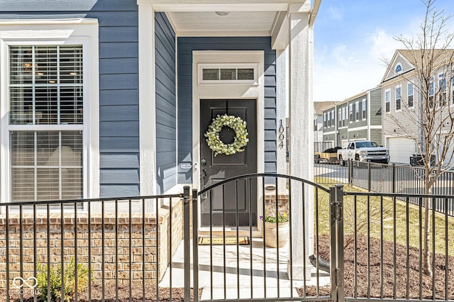 entrance to property with fence