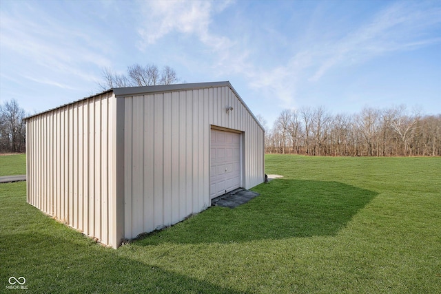 view of outdoor structure featuring an outdoor structure