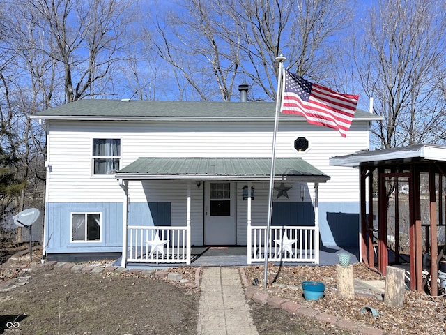 view of front of house with covered porch