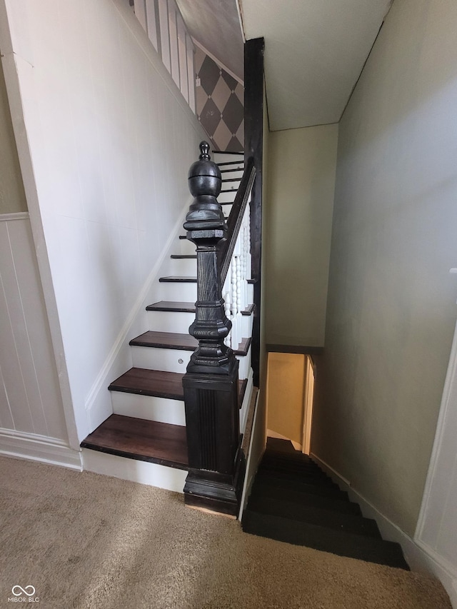 608 E Main St, Crawfordsville, IN 47933 - stairway featuring carpet flooring
