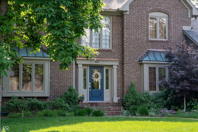 895 Baywood Ct, Columbus, IN 47201 - property entrance with brick siding