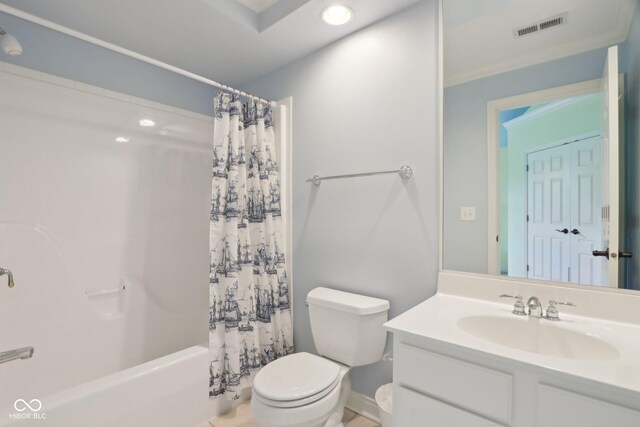 bathroom with toilet, recessed lighting, shower / bath combo, and vanity