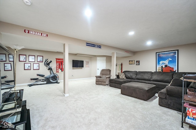 living area with baseboards, carpet, and recessed lighting