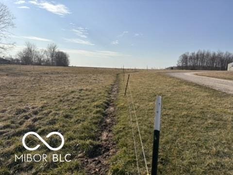 view of yard featuring a rural view