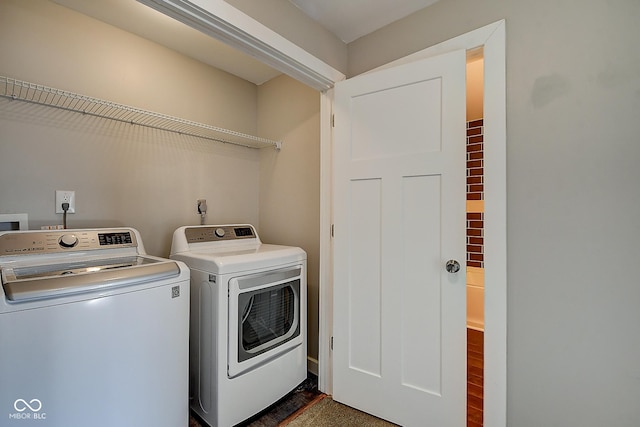 2308 Nowland Ave, Indianapolis, IN 46201 - laundry room featuring laundry area and independent washer and dryer