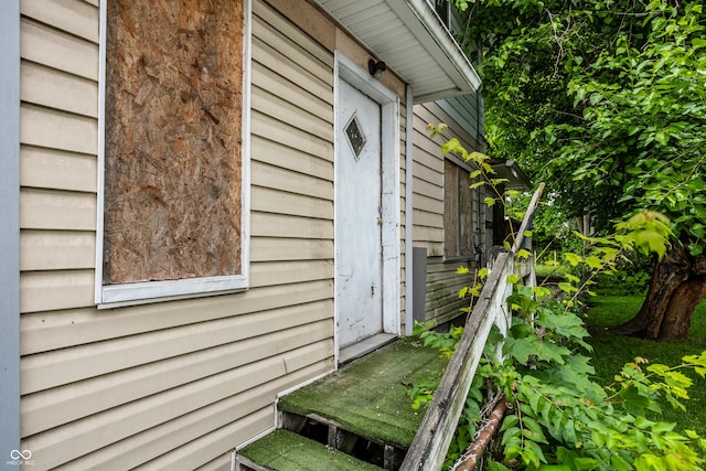 view of property entrance