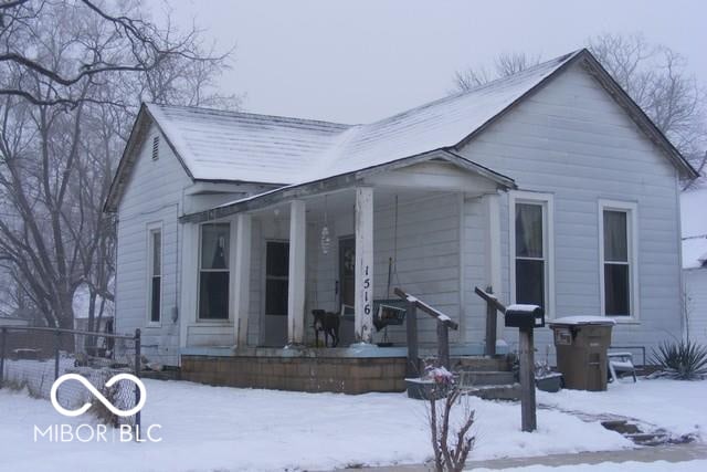 view of front of house featuring covered porch